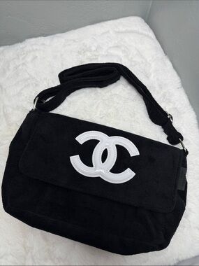 Chanel Beaute Crossbody NWOT